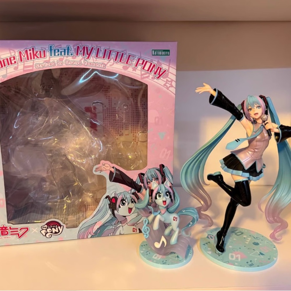 Hatsune Miku x My Little Pony Figure